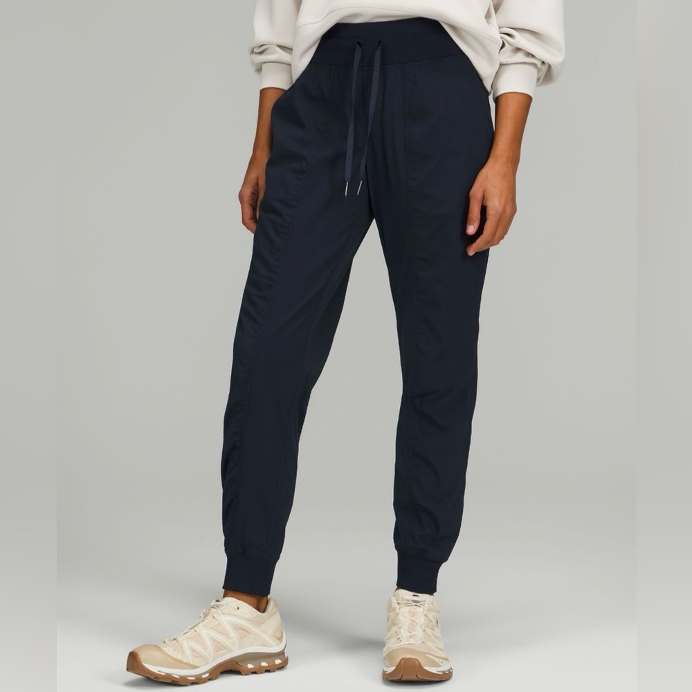 Lululemon Dance Studio Mid Rise Joggers True navy 6 euc